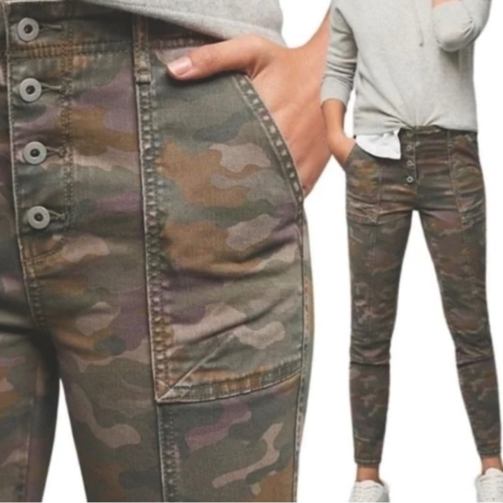 Anthropologie Jefferson Slim Fit
Utility Camo Button Fly Jeans Women’s Size 30